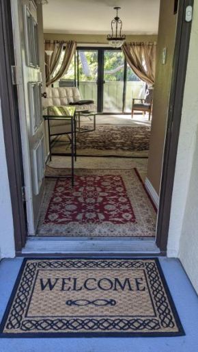 2B 2Bath Apartment with Pool and Tennis Court